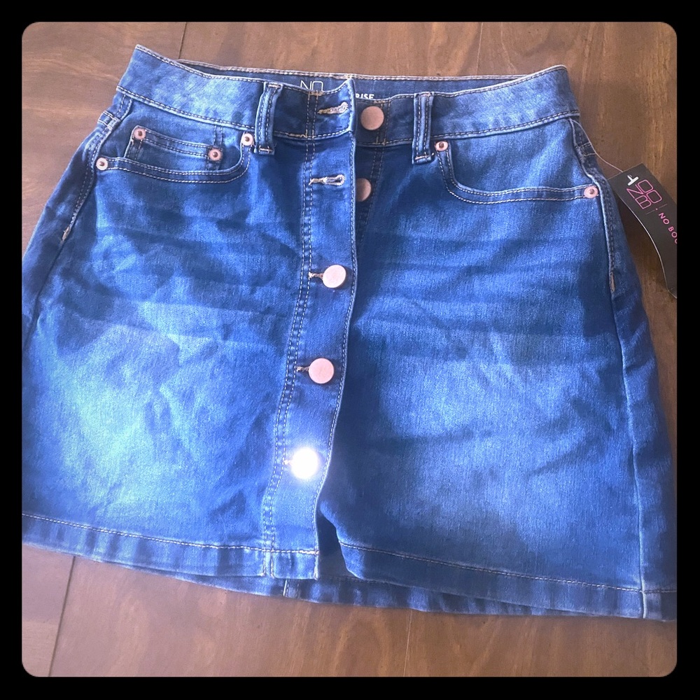 Jean five button skirt